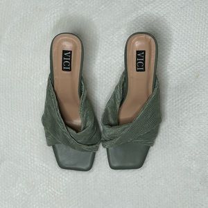 Vici heeled mule